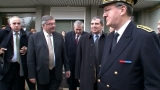 Michel Mercier visite deux structures de la PJJ
